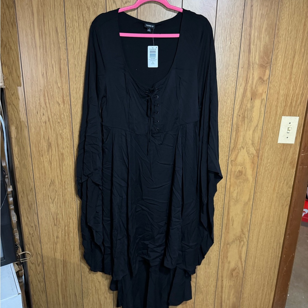 NWT Torrid Witch Hi-Lo Lace Up Dress Deep Black Bell Sleeve Goth Size 1‎ -1X